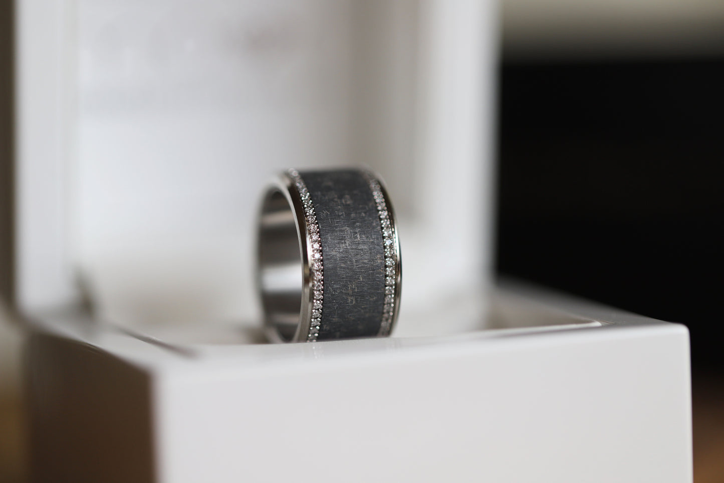 Small Fassung besetzt (0.9mm Diamanten)