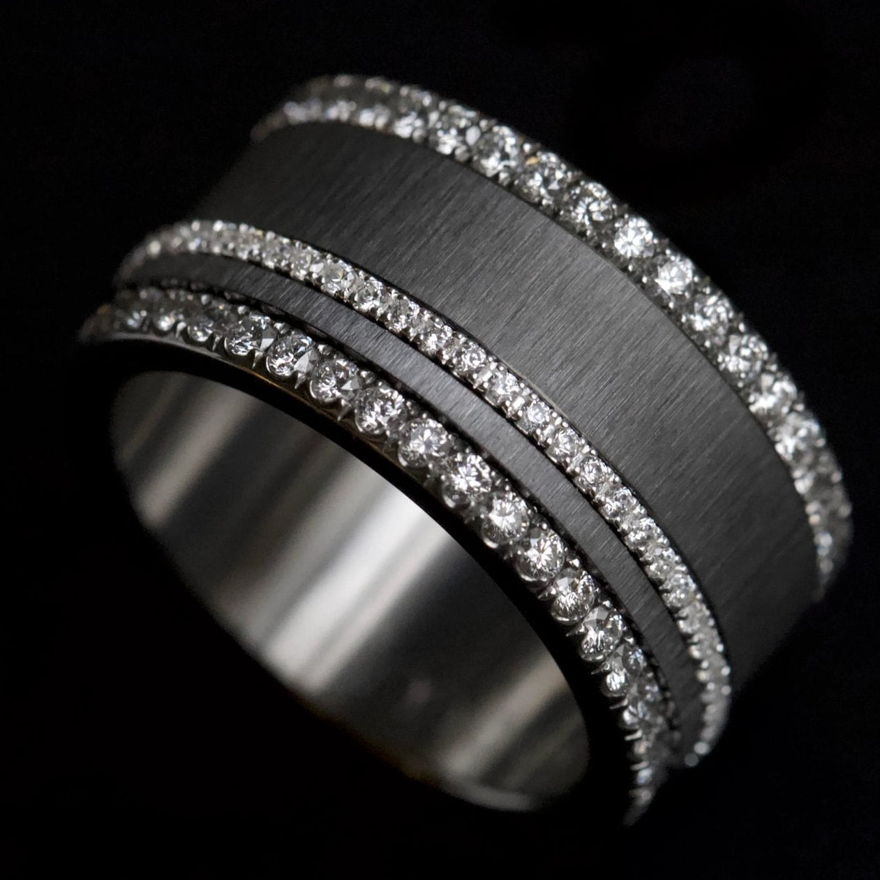 Small Fassung mit 1,6mm Diamanten auf einer Seite vollständig besetzt