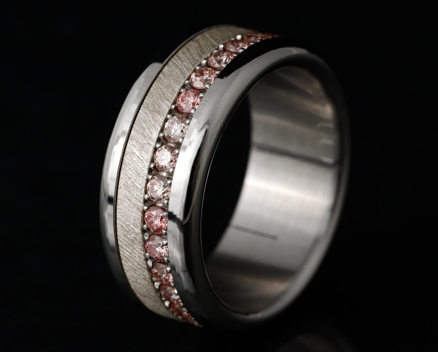 Medium Addon aus Edelstahl mit Zermatter rosa „Pur“ Diamanten vollständig besetzt