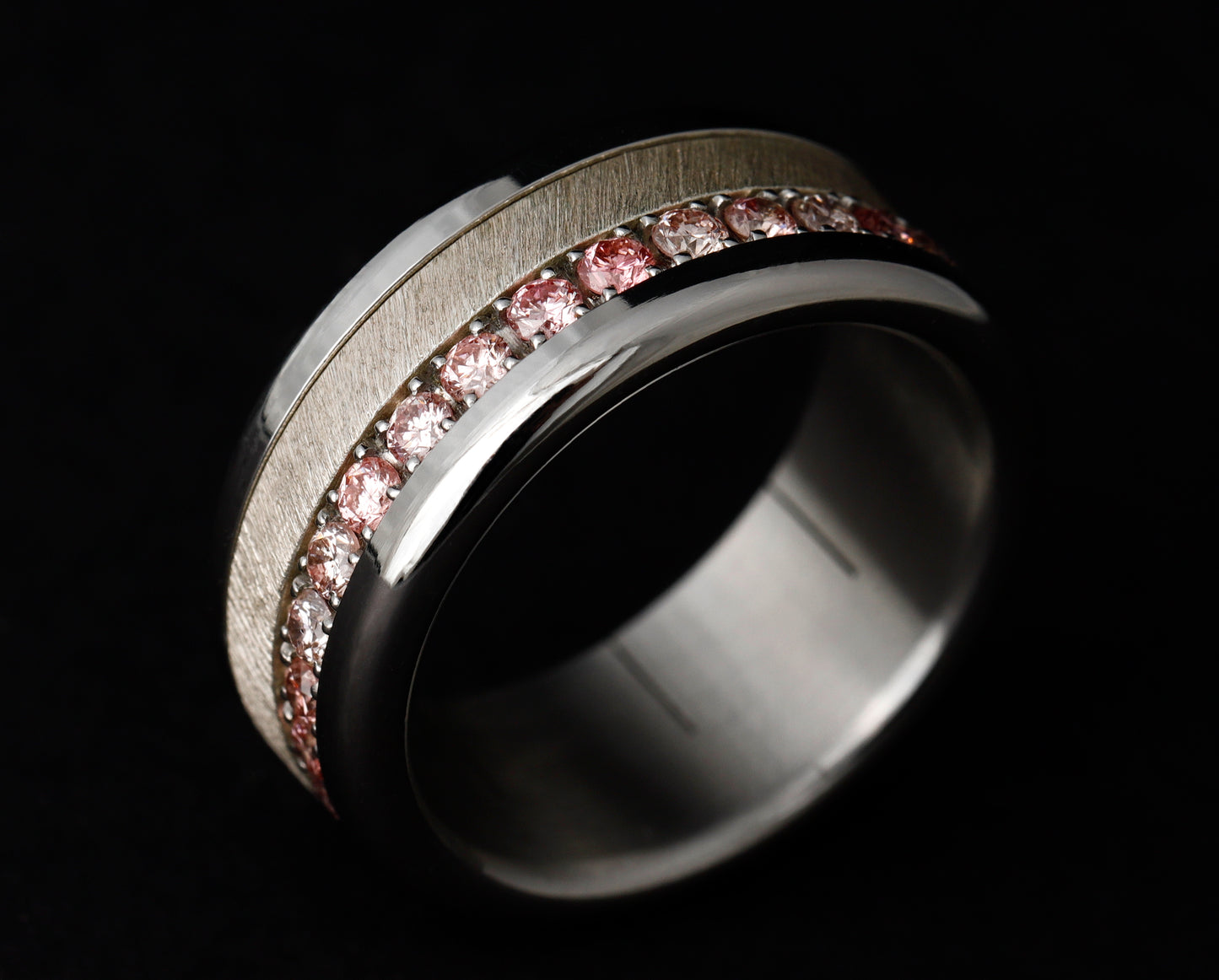 Medium Addon aus Edelstahl mit Zermatter rosa „Pur“ Diamanten vollständig besetzt