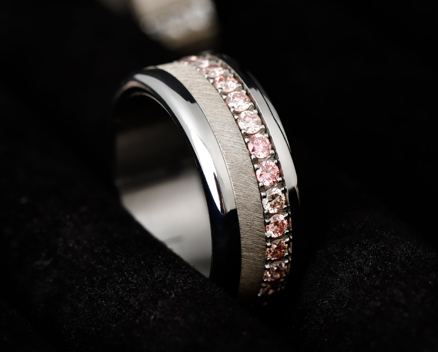 Medium Addon aus Edelstahl mit Zermatter rosa „Pur“ Diamanten vollständig besetzt