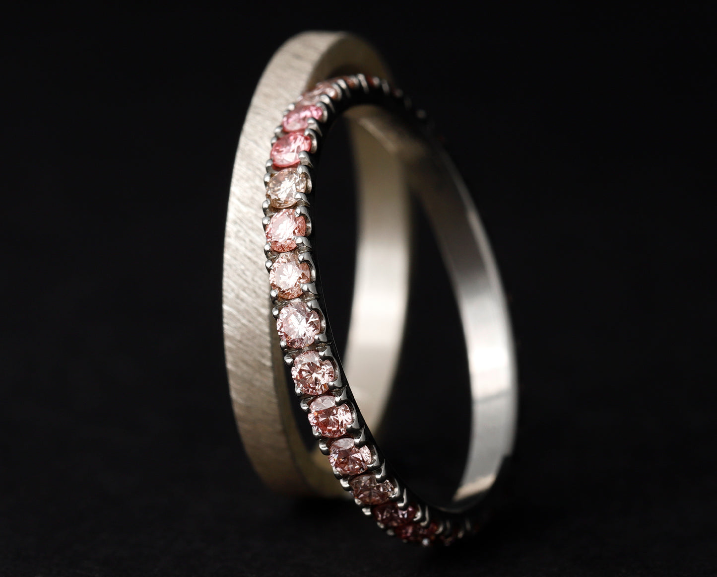 Medium Addon aus Edelstahl mit Zermatter rosa „Pur“ Diamanten vollständig besetzt