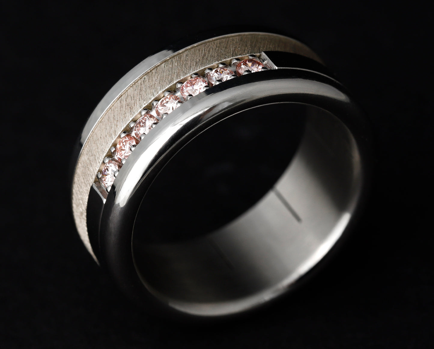 Medium Addon aus Edelstahl mit Zermatter rosa „Pur“ Diamanten vollständig besetzt