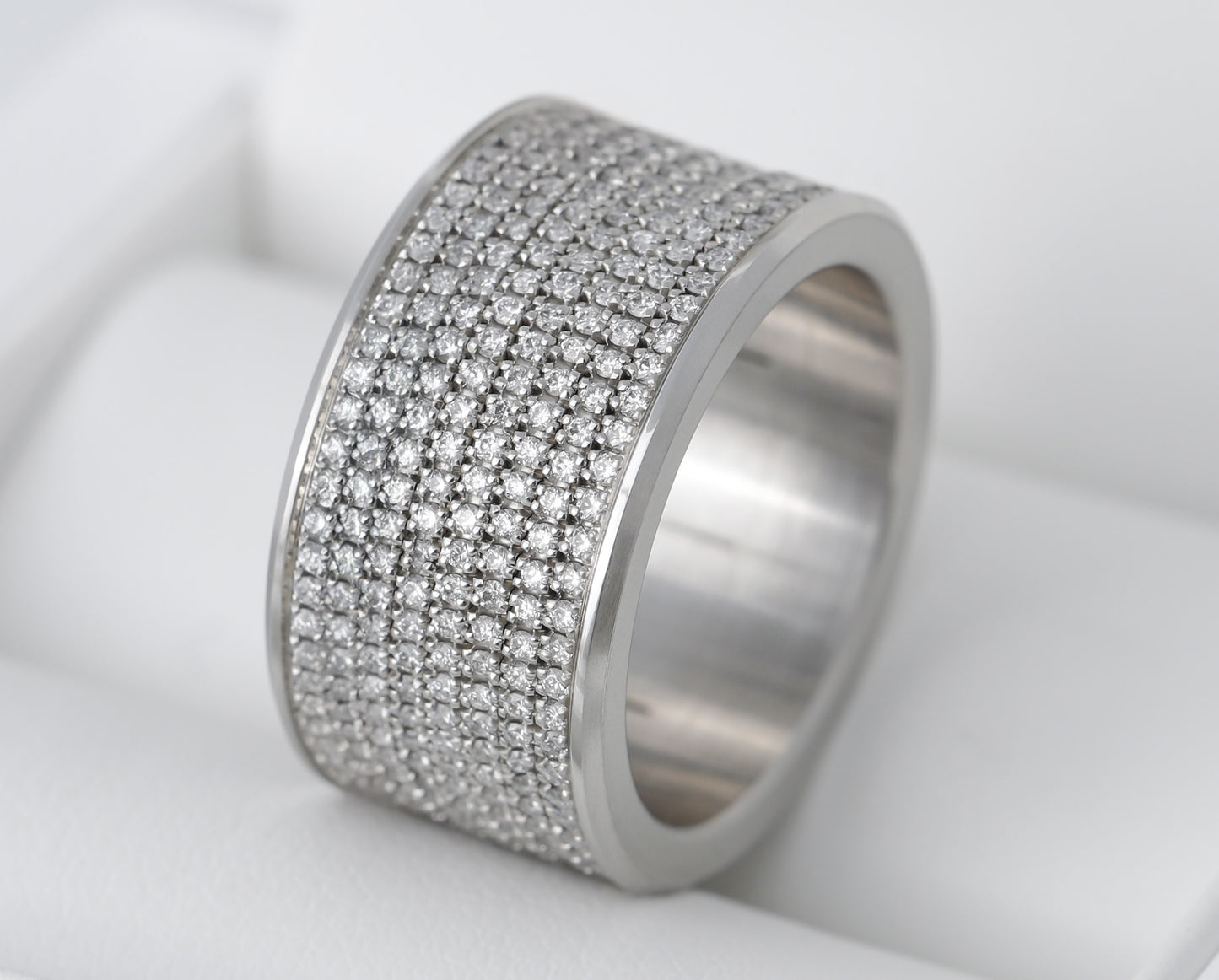 Small Fassung besetzt (0.9mm Diamanten)