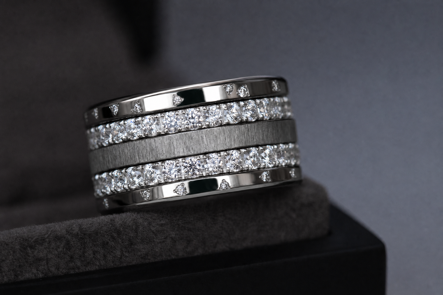 Large Fassung „Sternenhimmel“ – mood Ring mit Diamanten
