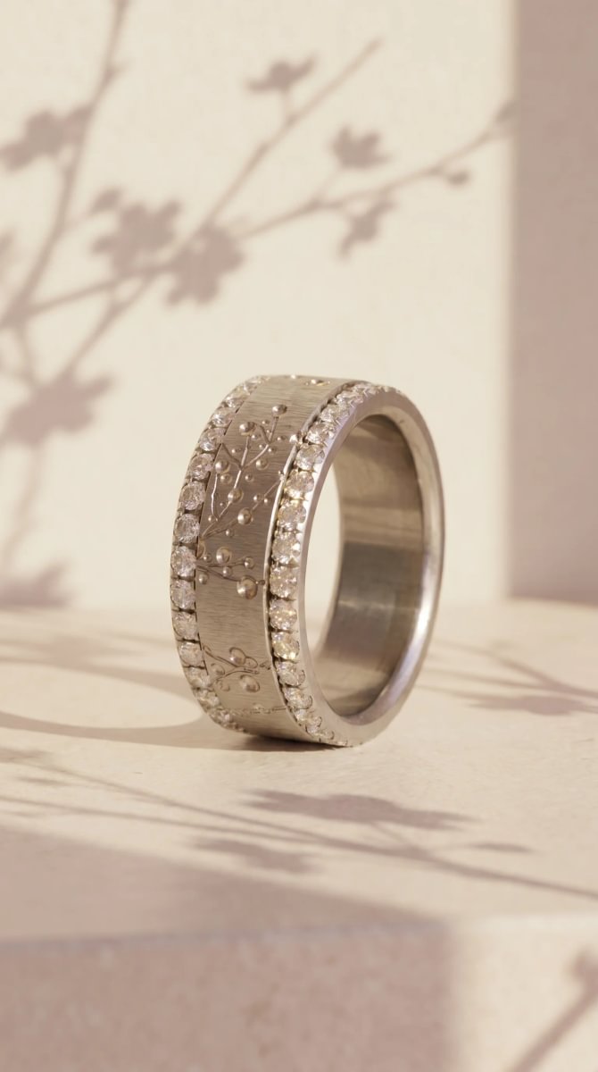 Small Fassung mit Diamanten vollständig besetzt (1,9 Diamanten)