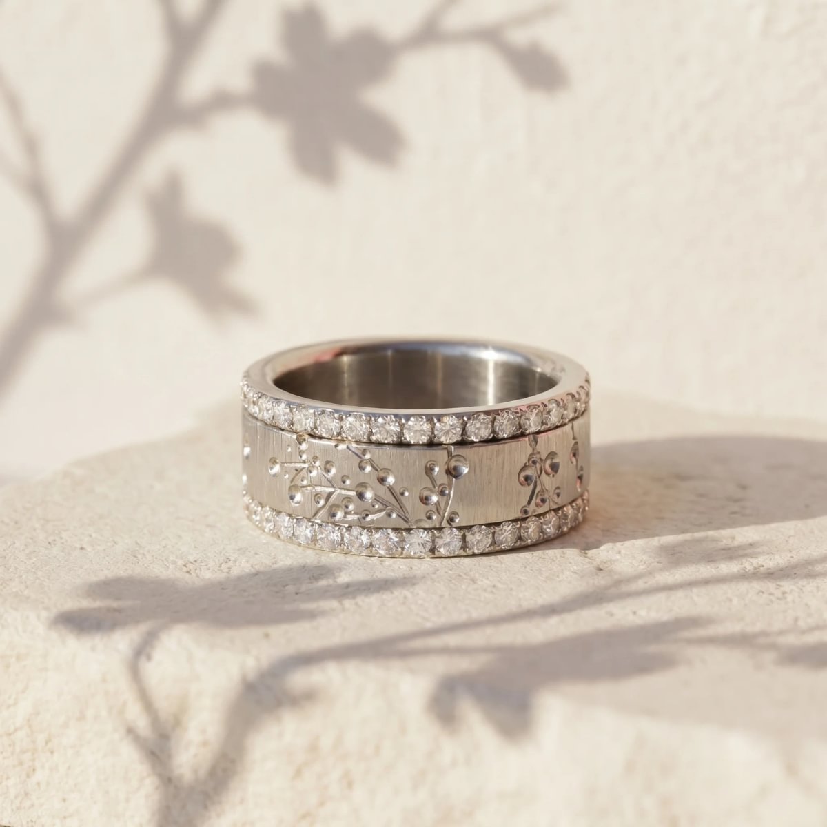 Small Fassung mit Diamanten vollständig besetzt (1,9 Diamanten)