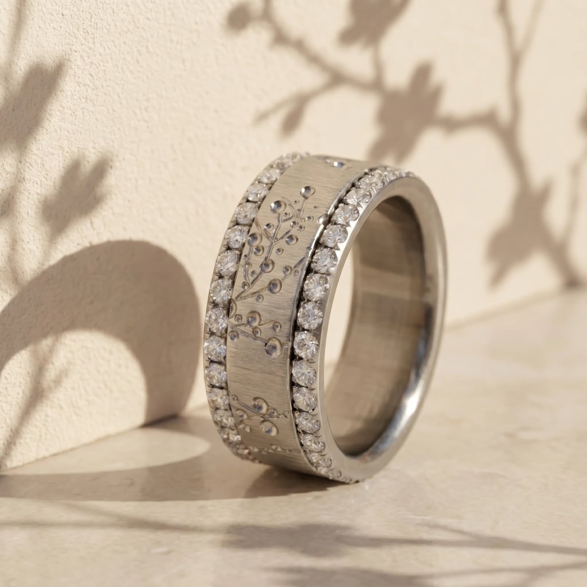 Small Fassung mit Diamanten vollständig besetzt (1,9 Diamanten)